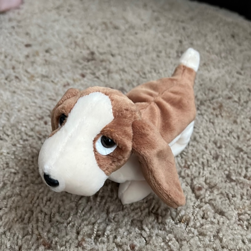 Ty beanie babies tracker the dog brown and white